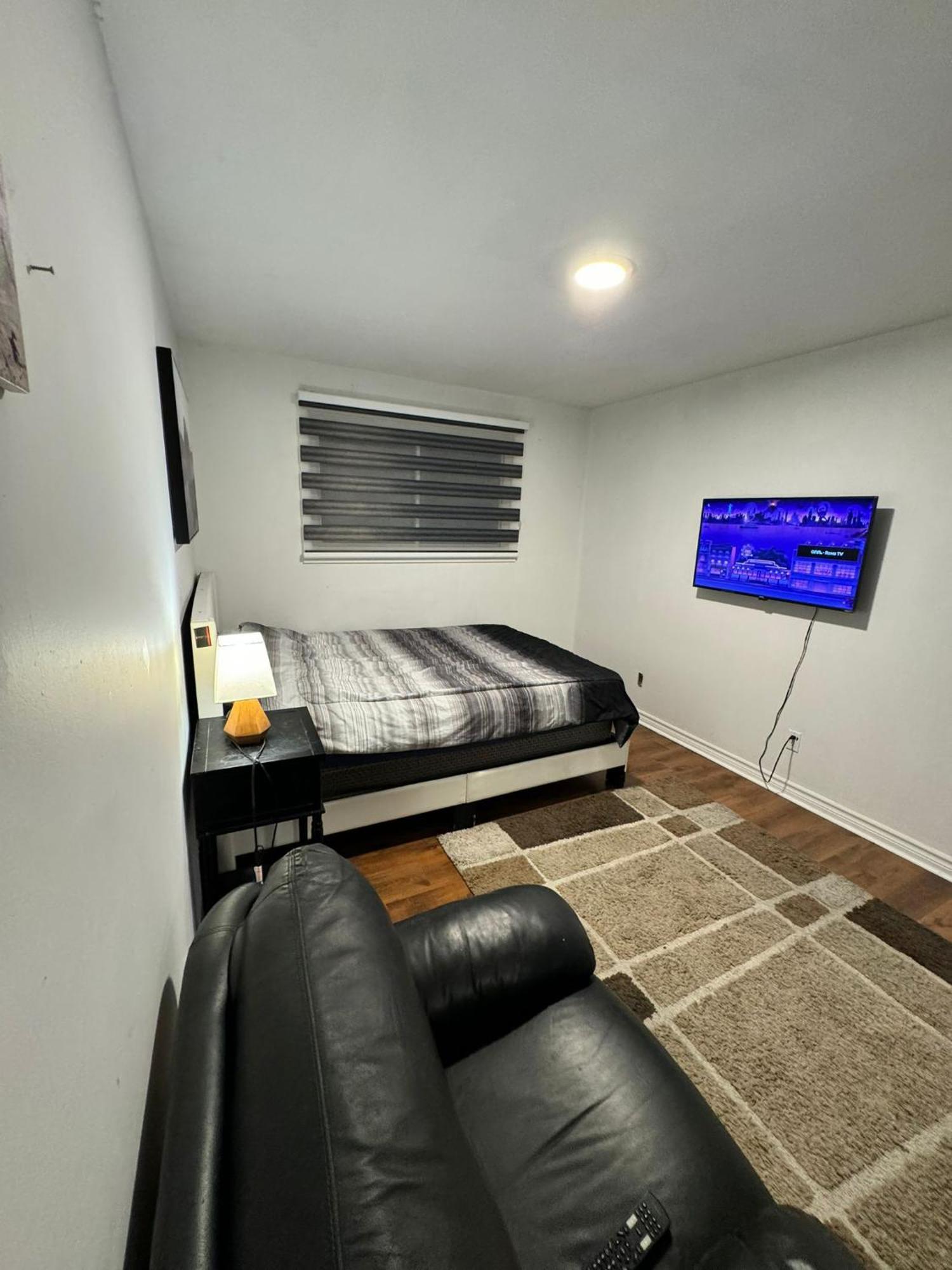 28 Bingham Road Hotel Brampton Luaran gambar